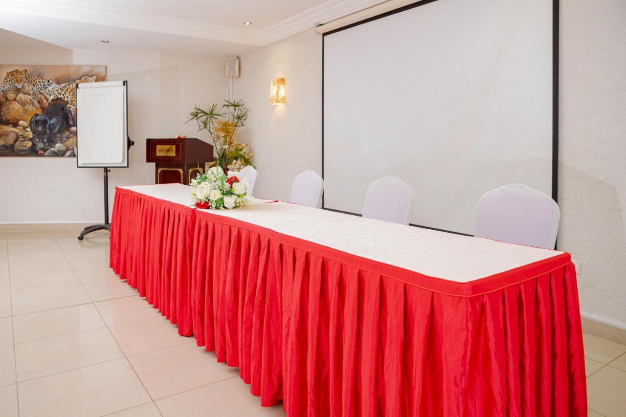 Hotel Hibiscus Louis Libreville Exteriér fotografie